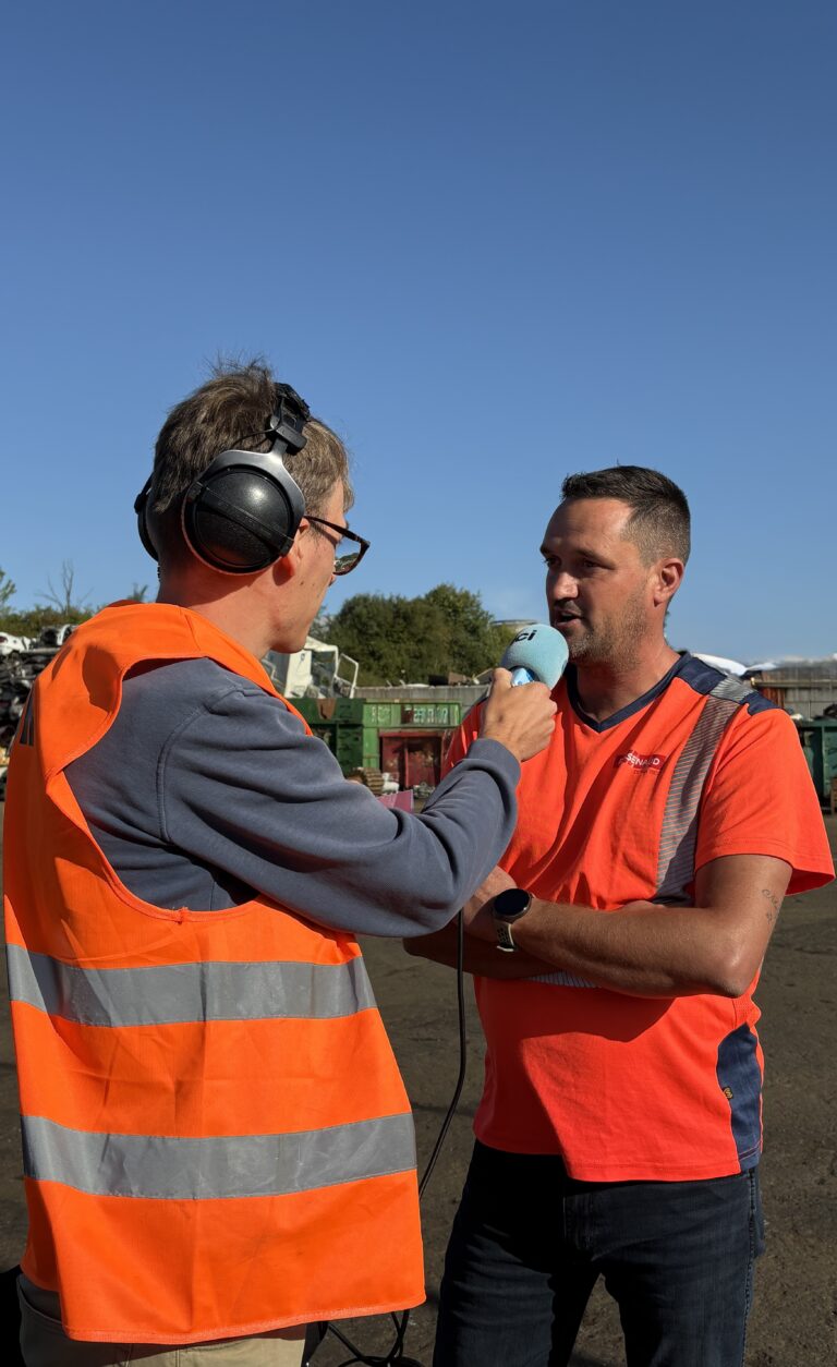 Le responsable du site de Laval du Groupe Passenaud lors d’une interview